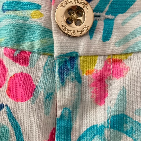 Lilly Pulitzer Callahan Shorts - Picture 5 of 8